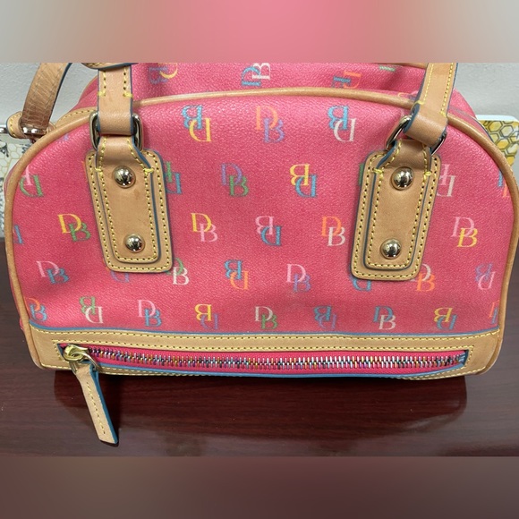Dooney & Bourke  Vintage Y 2k Rainbow Signature Zipper Medium Handbag RARE EUC - Picture 3 of 16